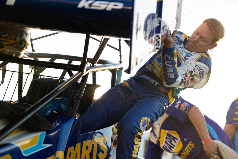 Brad Sweet NAPA AUTO PARTS 49 Outlaws Thunderbowl 2022 