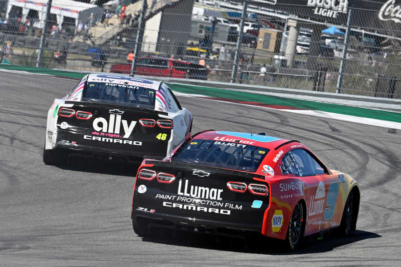 #48: Alex Bowman, Hendrick Motorsports, Ally Chevrolet Camaro and #9: Chase Elliott, Hendrick Motorsports, LLumar Chevrolet Camaro