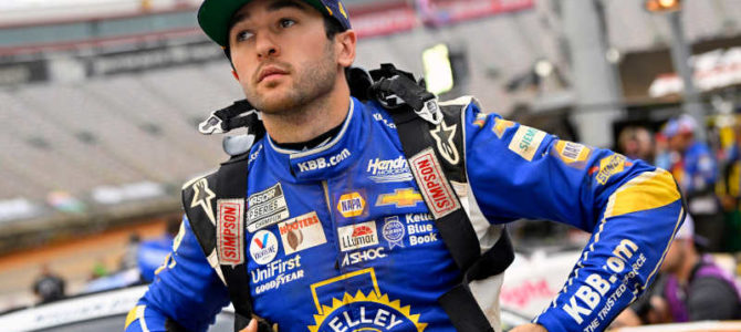 Elliott Scores Top-10 Finish in Rain-Filled Bristol Dirt Race