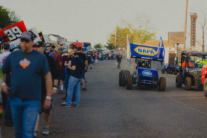 Brad Sweet NAPA AUTO PARTS 49 Outlaws vs Posse 