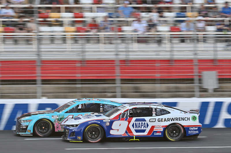 #41: Cole Custer, Stewart Haas Racing, Chicken Cock Whiskey Ford Mustang, #9: Chase Elliott, Hendrick Motorsports, NAPA Chevrolet Camaro