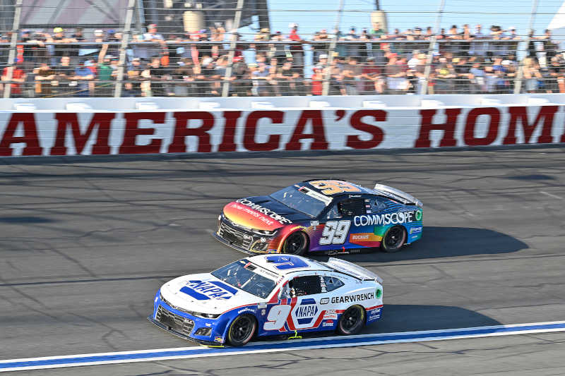 #9: Chase Elliott, Hendrick Motorsports, NAPA Chevrolet Camaro, #99: Daniel Suarez, TrackHouse Racing, CommScope Chevrolet Camaro