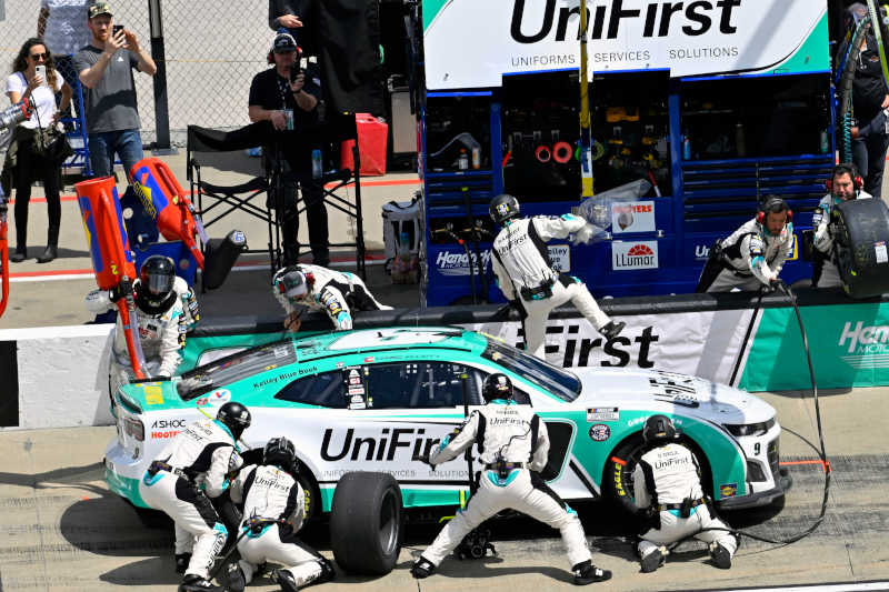 #9: Chase Elliott, Hendrick Motorsports, UniFirst Chevrolet Camaro