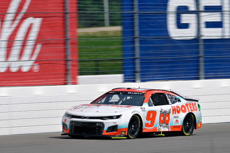 #9: Chase Elliott, Hendrick Motorsports, Hooters Chevrolet Camaro
