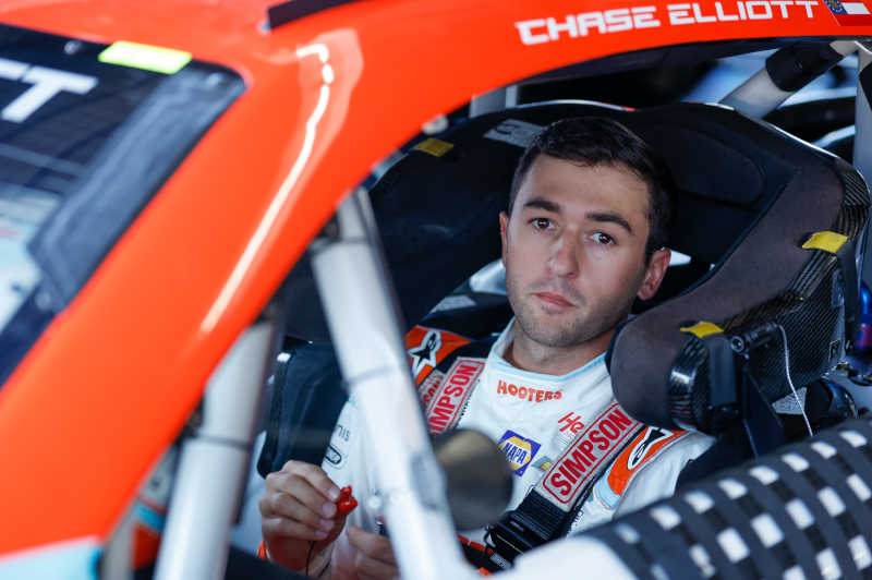 #9: Chase Elliott, Hendrick Motorsports, Hooters Chevrolet Camaro