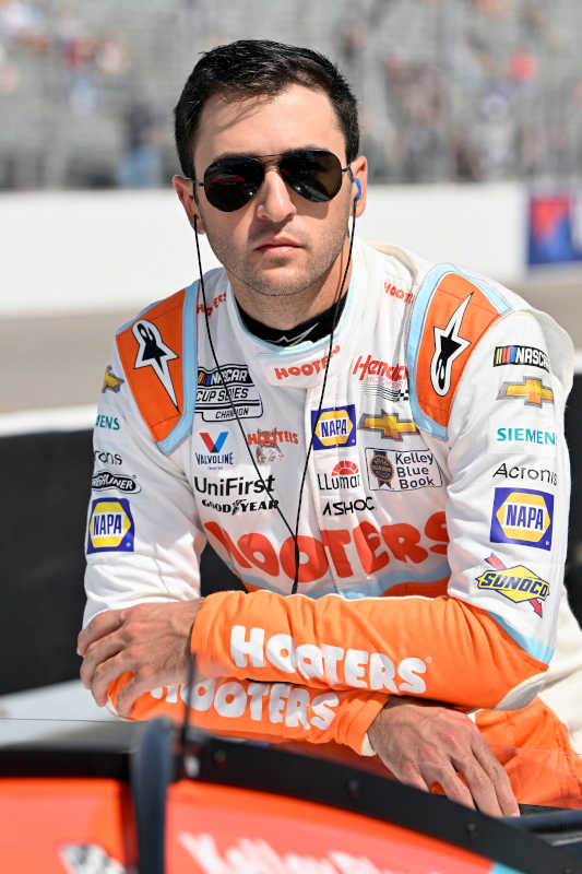 #9: Chase Elliott, Hendrick Motorsports, Hooters Chevrolet Camaro