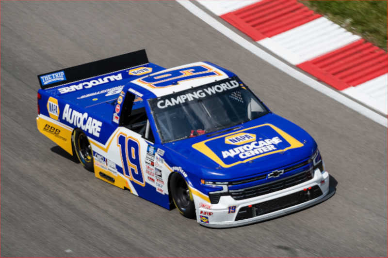 #19: Derek Kraus, McAnally Hilgemann Racing, NAPA Auto Care Chevrolet Silverado