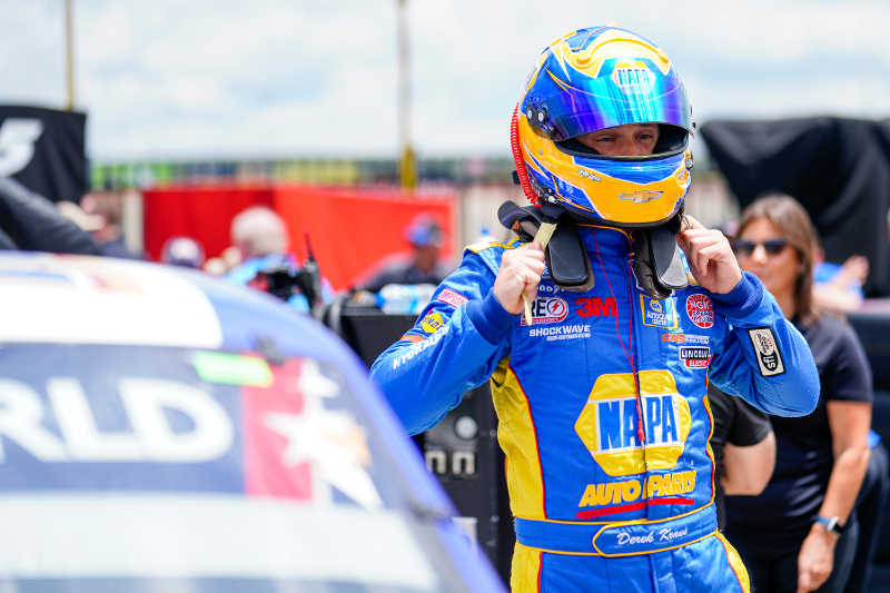 #19: Derek Kraus, McAnally Hilgemann Racing, NAPA Auto Care Chevrolet Silverado